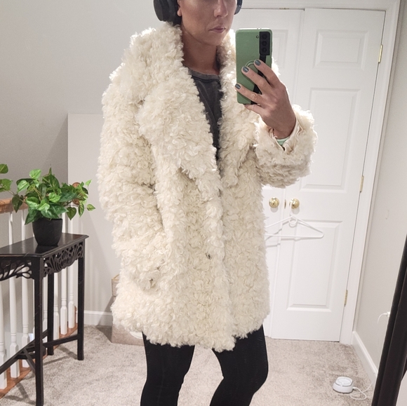 🚫SOLD🚫 NWT Nasty Gal ultra Teddy Coat! - Picture 2 of 9
